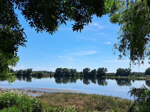 Horizon of the Tejo river in Portugal on a calm day