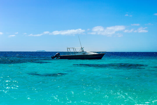 Fiji sand depo speed boat