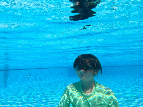 Underwater in swimming pool