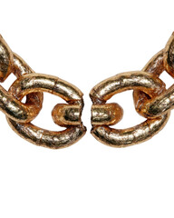 Fototapeta premium Close-Up of Shiny Golden Chain Links Isolated on Black Background