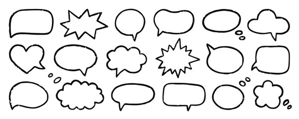 Fototapeta premium Hand drawn speech bubbles and thought balloons doodle set.