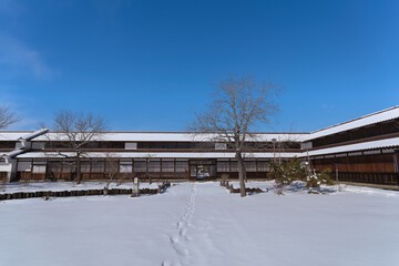会津藩校の雪景色