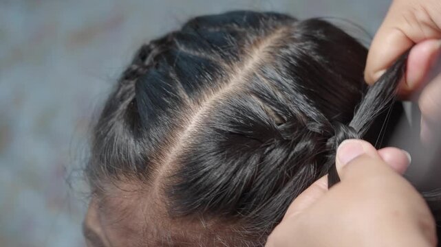 How to create a simple braid in hair
