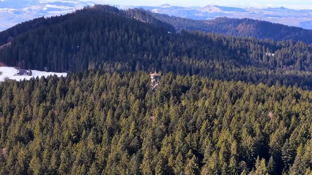 Chuderh&uuml;si, R&ouml;thenbach im Emmental, Kanton Bern, Schweiz, Luftaufnahme Februar 2026