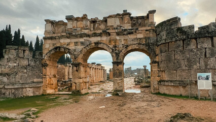 Ancient Roman city ruins hierapolis 