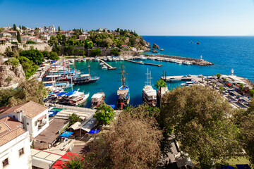 Naklejka premium Antalya old harbor and kaleici district with boats