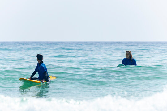 Surfing experience for autistic individuals