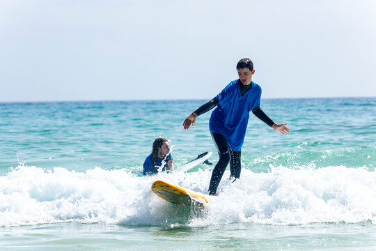 Surfing as a therapeutic activity for autistic individuals