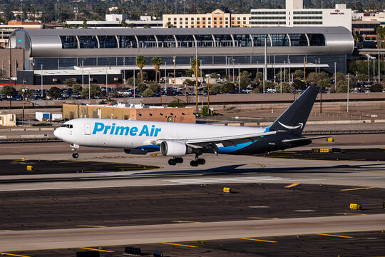 sky harbor airport 2-3-2026 Phoenix, AZ USAAmazon Prime Air Boeing 767-300BDSF N431AZ sunset arrival into Phoenix Sky Harbor Intl. Airport.