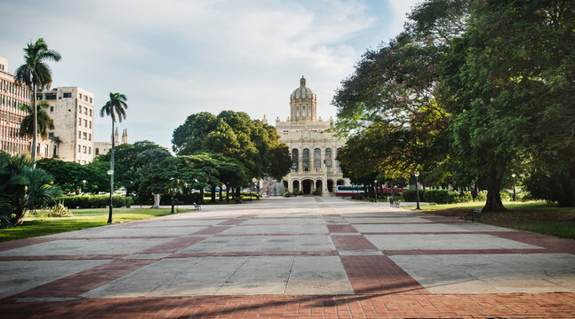 Courtyard in front of the Museum of the Revolution (inaugurated in 1920), (Museo de la Revoluci&oacute;n) in Havana, Cuba. 