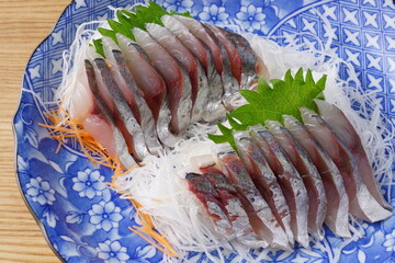 山口産真あじの刺身