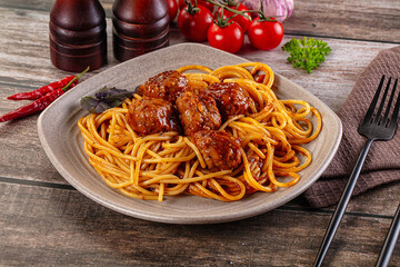 Meatballs with tomato sauce and spaghetti