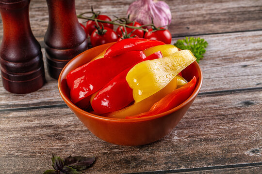 Marinated bell pepper parica slices