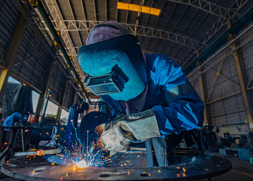 Welding of steels with Mig welding, flange nozzle welding