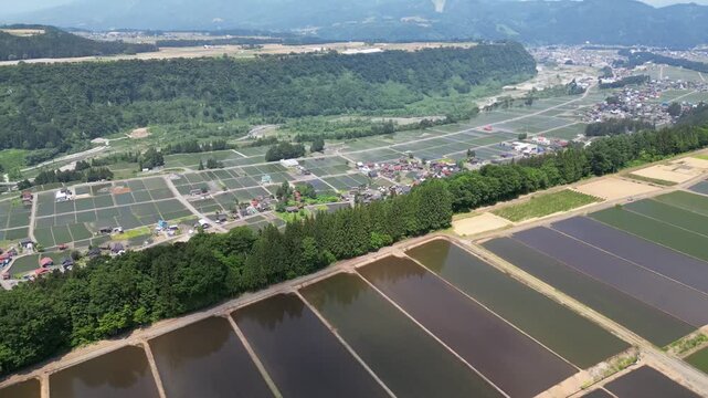 田んぼと河岸段丘_Rice fields and river terraces_01