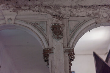 Fototapeta premium Abandoned Historic Palace in Eastern Europe
