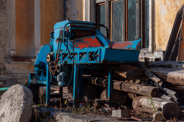 Fototapeta premium Abandoned Historic Palace in Eastern Europe