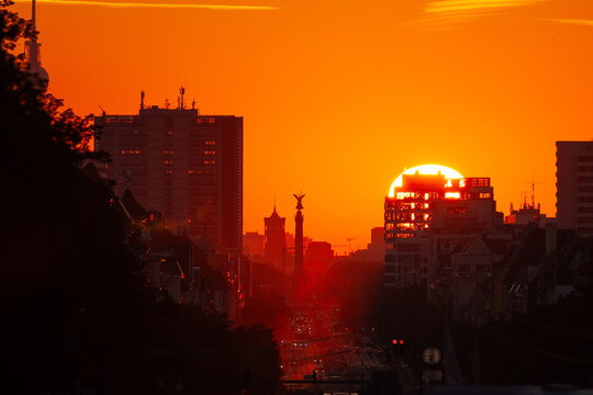 Sonnenaufgang in Berlin