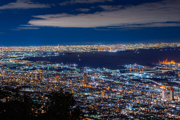 Obraz premium 兵庫県神戸市 摩耶山・掬星台から一望する大阪湾と阪神間の大パノラマ夜景
