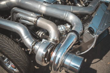 Obraz premium Close-up of a high-performance engine with polished metal components