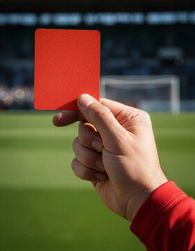 Mundial de Football 2026, un arbitro muestra una tarjeta roja