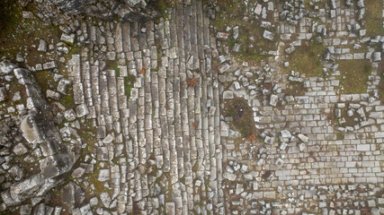 Obraz premium Adada is an ancient city and archaeological site in ancient Pisidia, north of Selge and east of Kestros River, near the village of Sağrak, in Isparta Province’s Sütçüler township. The location was ide