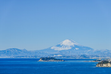 日本の富士山と江ノ島