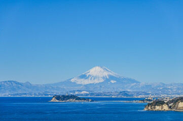 日本の富士山と江ノ島