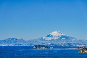 日本の富士山と江ノ島