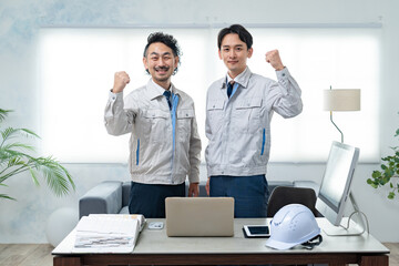 作業着を着た男性