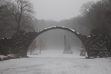 Most Rakotza w Kromlau - Diabelski Most w Niemczech © Monika