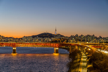 Obraz premium 남산타워,남산,성수대교,강변북로,성동구,한강,서울