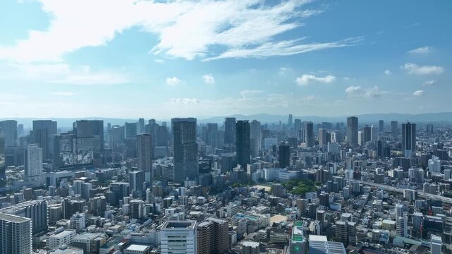 都市、空撮、ドローン、青空、都会、日本、建設、ビル群、不動産、展望、社会、風景、交通、道路、市街地、地平線、ビル、経済、ビジネス、俯瞰、パノラマ、ハイアングル、鳥瞰図、景観、景色、現代、ゼネコン、デベロッパー、建築、高層ビル、町並み、街、観光、旅行、行政、公共、地域、産業、インフラ、自然、環境、住宅、オフィスビル、大都会、建物、晴れ、コピースペース、遠近感、パース、60p