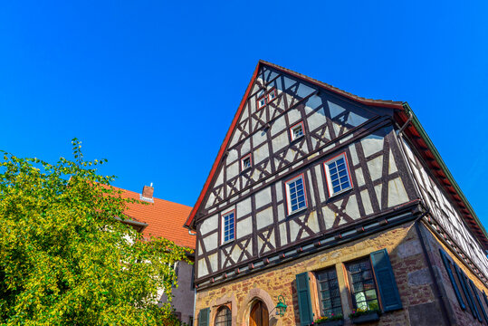 Fachwerkbau in der Altstadt von Steinau an der Stra&szlig;e im Main-Kinzig-Kreis in Hessen	