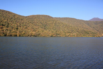 Obraz premium autumn landscape with lake