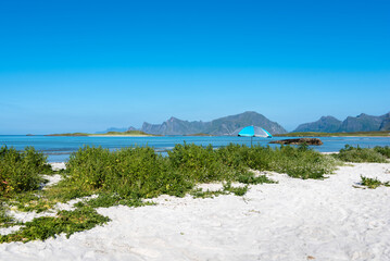 Landscape at Yttersand beach near Fredvang district of Yttersand. Lofoten in Norway. © Jürgen Wackenhut