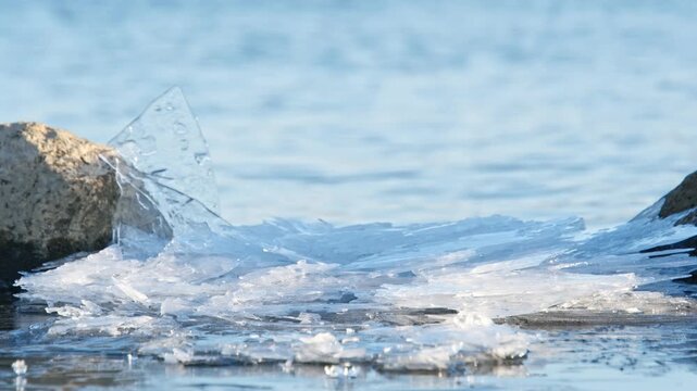 冬の風景　湖と氷