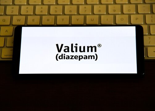 Valium - Nome comercial mais conhecido do diazepam, medicamento benzodiazep&iacute;nico com propriedades ansiol&iacute;ticas, sedativas, anticonvulsivantes e relaxantes musculares. Indicado para tratar ansiedade.