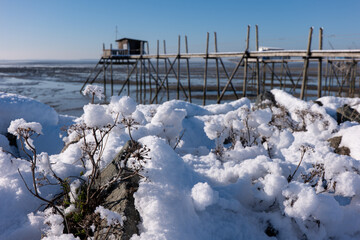 Carrelet enneigé de la Baie de Yves, Charente Maritime, France © jujud3100