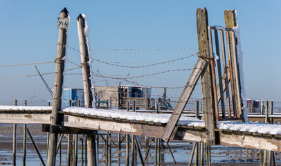 Carrelet enneigé de la Baie de Yves, Charente Maritime, France © jujud3100