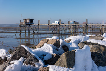 Carrelet enneigé de la Baie de Yves, Charente Maritime, France © jujud3100