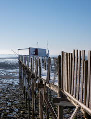 Carrelet enneigé de la Baie de Yves, Charente Maritime, France © jujud3100