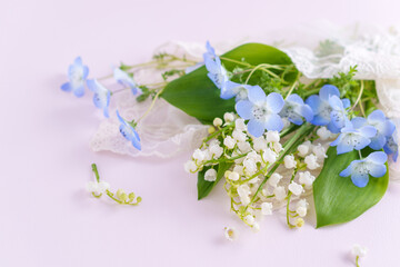 スズランとネモフィラのミニブーケ