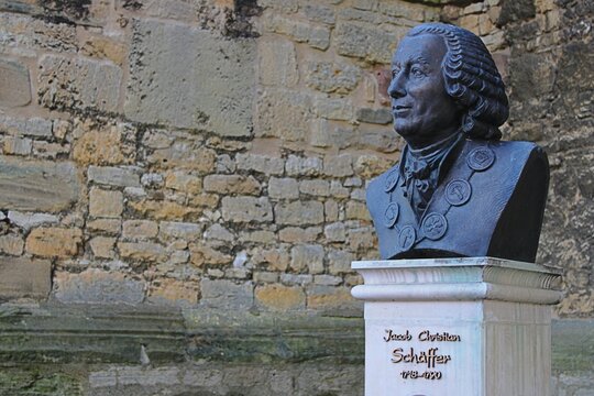 querfurt, deutschland - denkmal von jacob christian sch&auml;ffer
