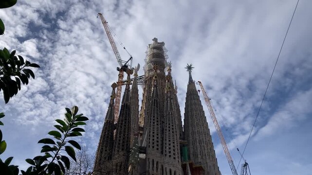 Catedral Sagrada Familia de Barcelona, Espa&ntilde;a. Edificio modernista