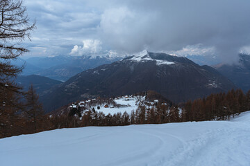 Obraz premium A winter view of the Valsassina seen from the 