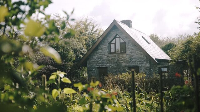 A stone cabin with a nice backyard. Ireland.