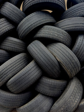 Pattern Pile old used rubber tires