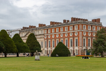 Hampton Court Palace - The Great Fountain Garden