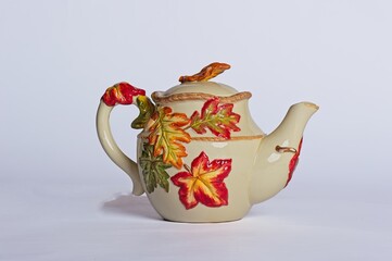porcelain tea pot